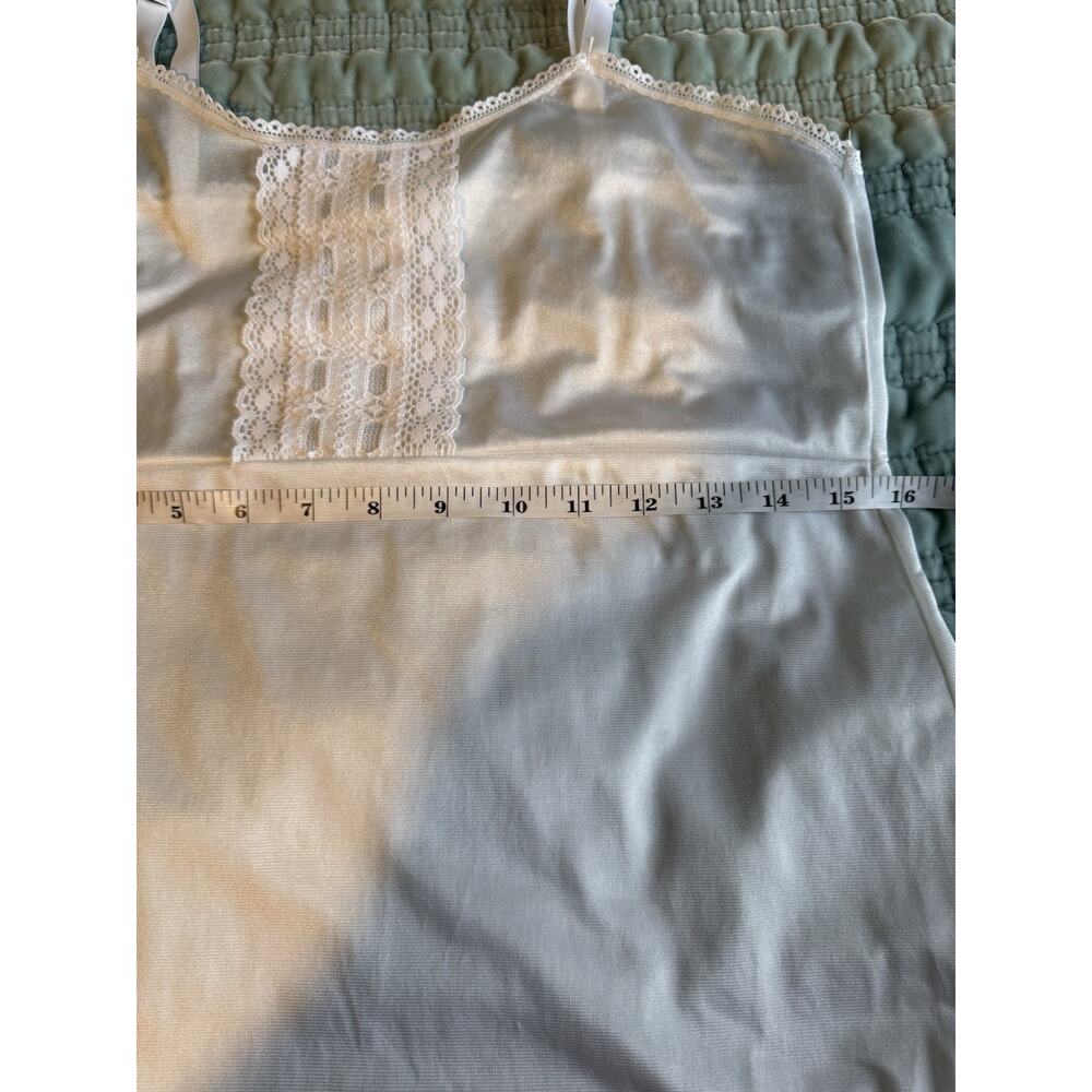 Vintage Nightgown Slip White Lace 14.5 (M) Nylon Made in USA Bridal TradWife - Picture 7 of 8
